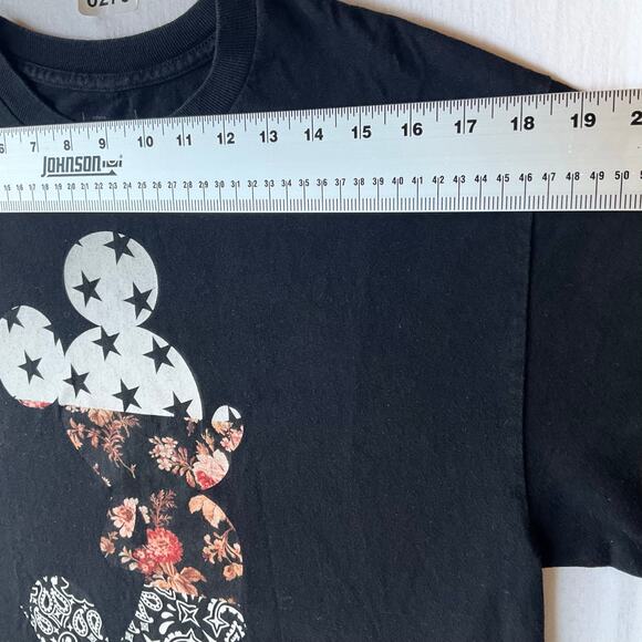 Disney & Neff Men’s Short Sleeve T-shirt size M,Black, Mickey Mouse Unisex Shirt - Picture 2 of 7